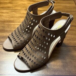 Sbicca leather sandals